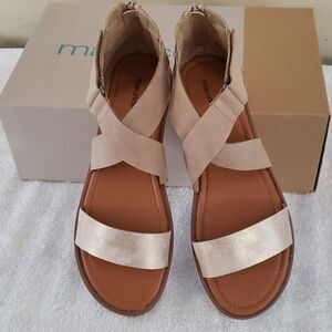 Plus size sandals 👡 😍
